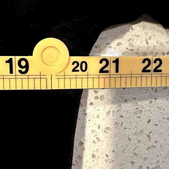 Liz Baker Black Velvet Long Sleeve Womens M Elegant Minimalist Pullover Tunic - Picture 5 of 6